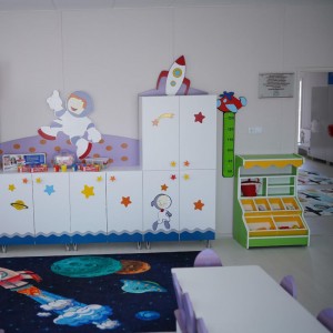 Montessori Kayın Sınıf Modeli – Çocuklar İçin Doğal ve Ergonomik Öğrenme Alanı
