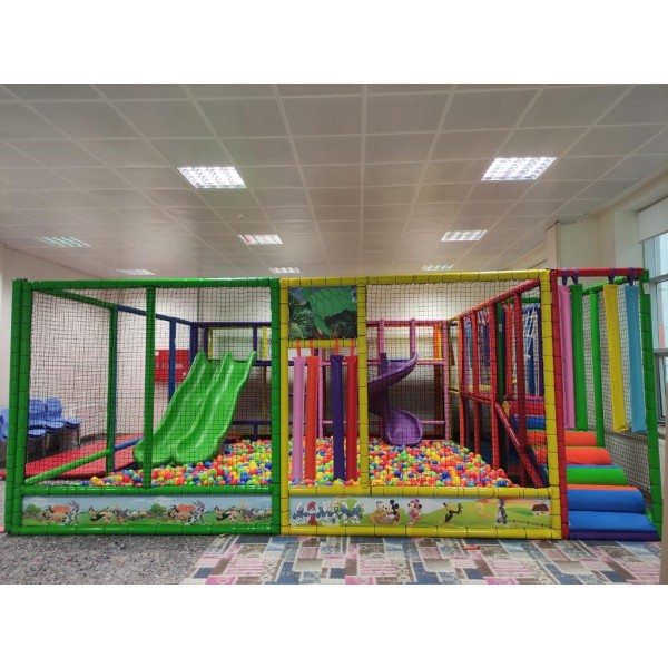 500*400 CM lik Büyük Kaydıraklı Top Havuzu