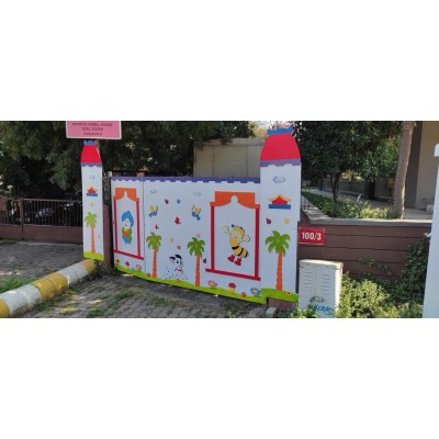 Figürlü Anaokulu Kapı Giydirmesi Ahşap