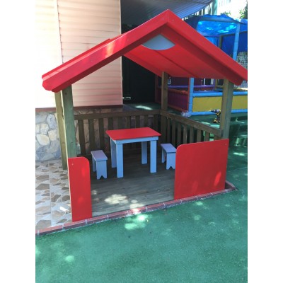 Ahşap Kırmızı Ev Modeli - Çocuklar için Eğlenceli Oyun Alanı